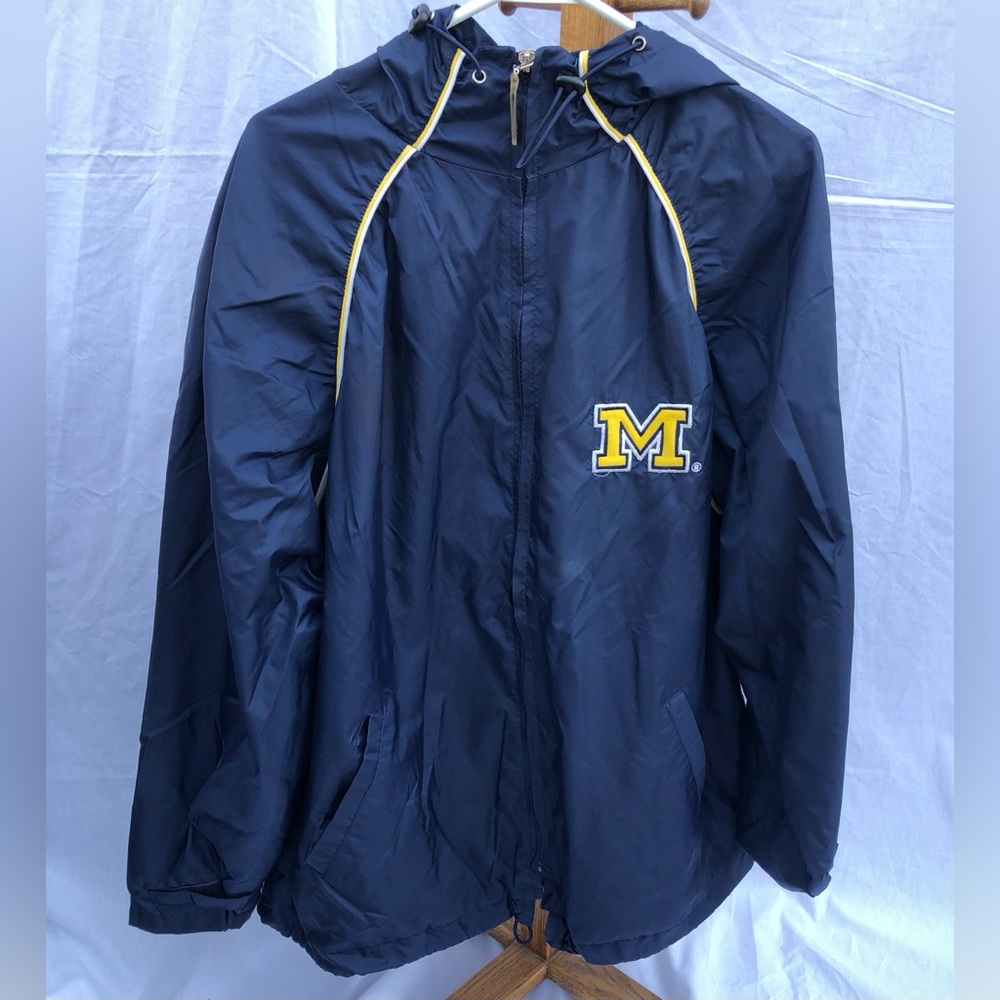 University Of Michigan Windbreaker Jacket XL *Lightweight *Great Condition